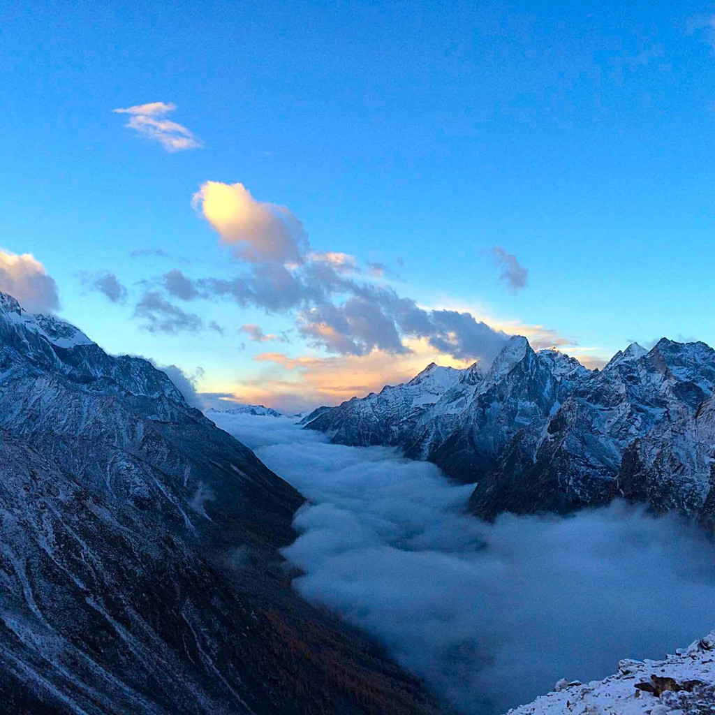 四姑娘山骆驼峰c1营地