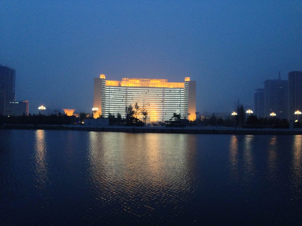                   临沂政府大楼