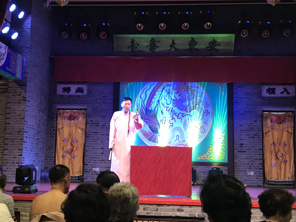 评书舞台,评书桌子,评书道具_大山谷图库