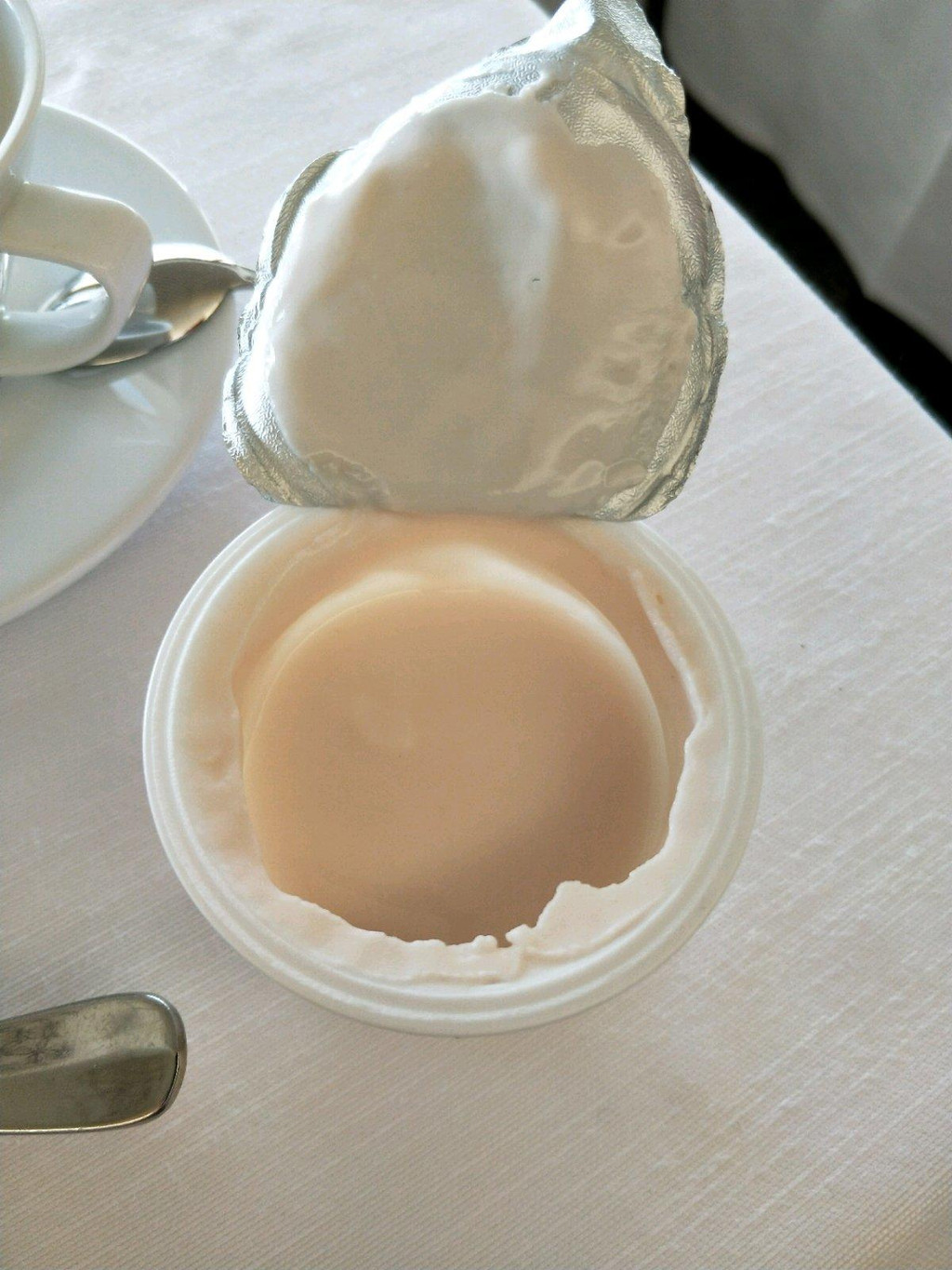      虽说不舔酸奶盖的人生很无趣